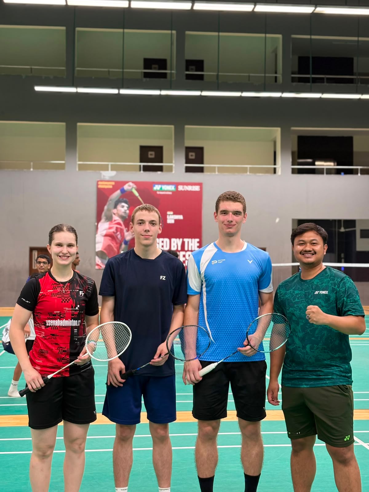 Trénink v Chetan Anand Badminton Academy